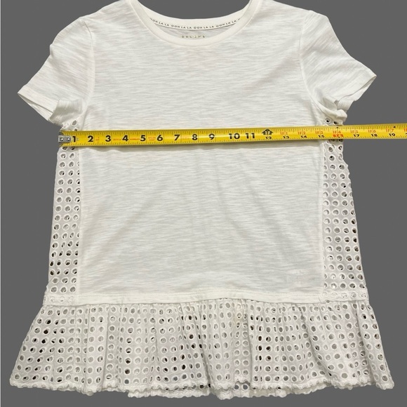 💖♠️ Kate Spade White Top | Dot Eyelet Inset | Ruffled Hem | Size XXS | EUC - Picture 8 of 8